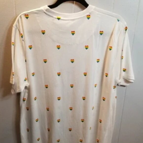 White T-Shirt with Heart Pattern - Picture 2 of 2